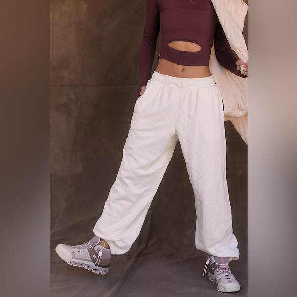 NEW On Cloudtrax In Rose / Ivory Size 10- 10.5 - Picture 2 of 16